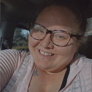 Meet your Posher, Cortney